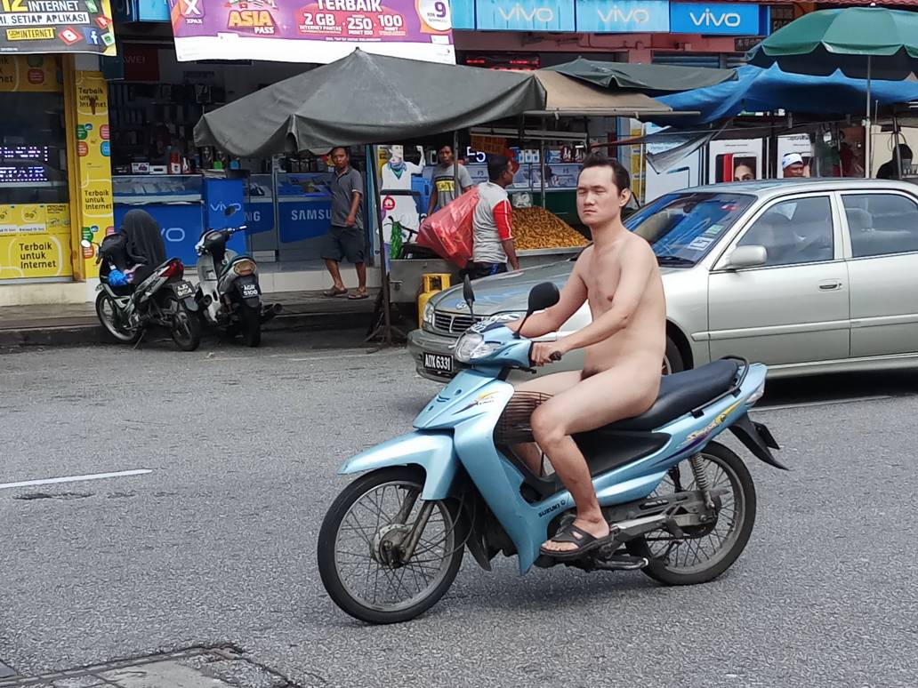Malaysia Blogger Nude